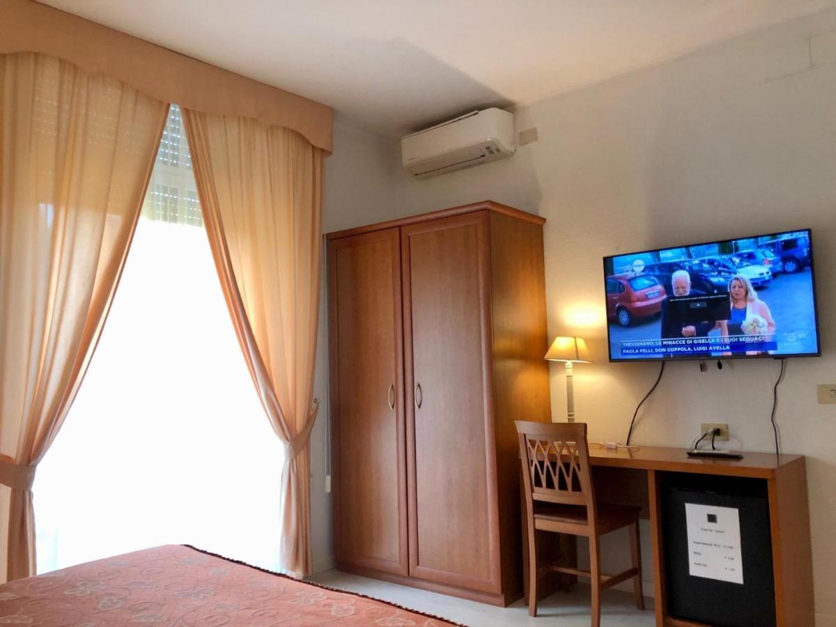 Hotel Arcadia มาเชราตา ภายนอก รูปภาพ